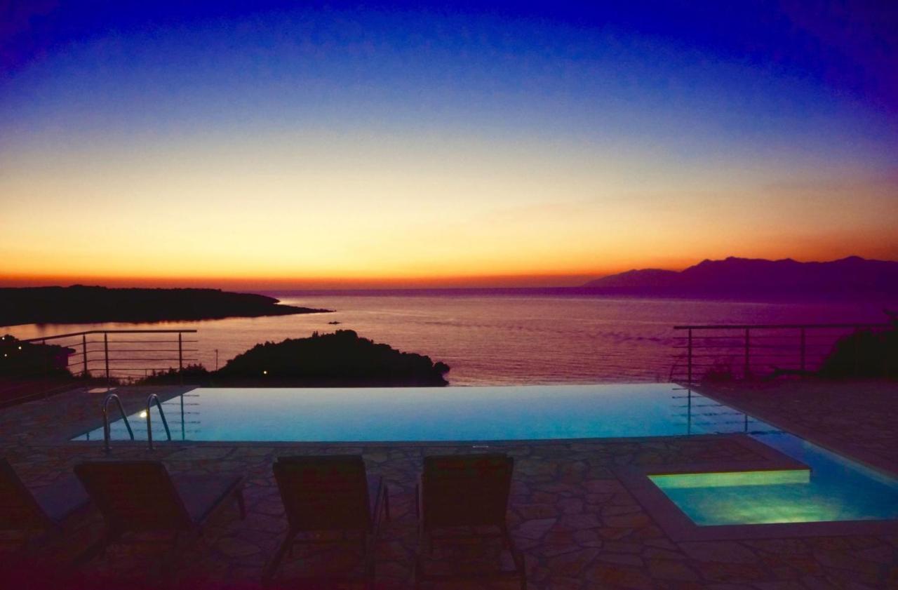 Beachfront Villa Seasun By Posarellivillas Agios Spyridon  Exteriör bild