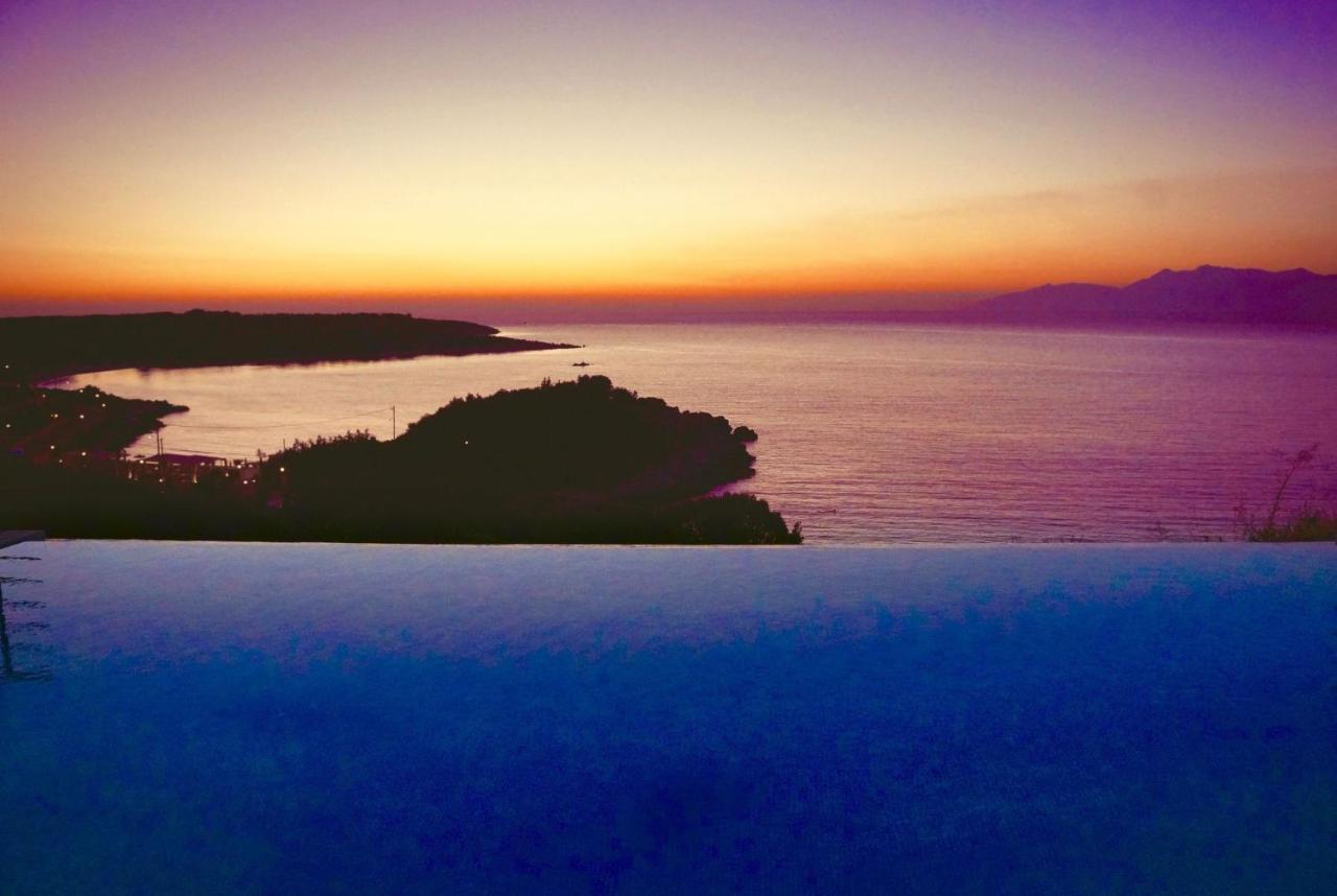 Beachfront Villa Seasun By Posarellivillas Agios Spyridon  Exteriör bild